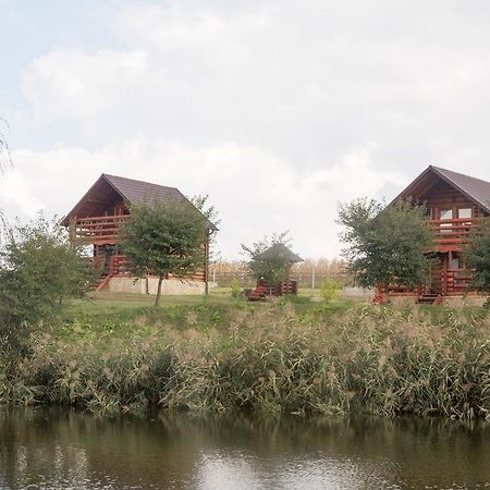 Hotel Popas Todiresti - La Iazul Cu 5 Casute Sučava Exteriér fotografie